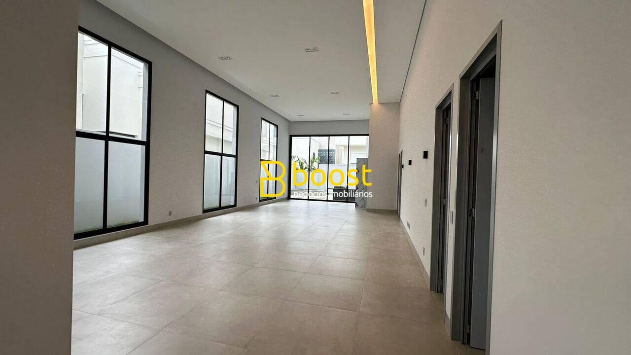 Casa com 4 dormitórios à venda, 270 m² por R$ 3.000.000,00 - Jardim Versailles - Uberlândia/MG, foto 3
