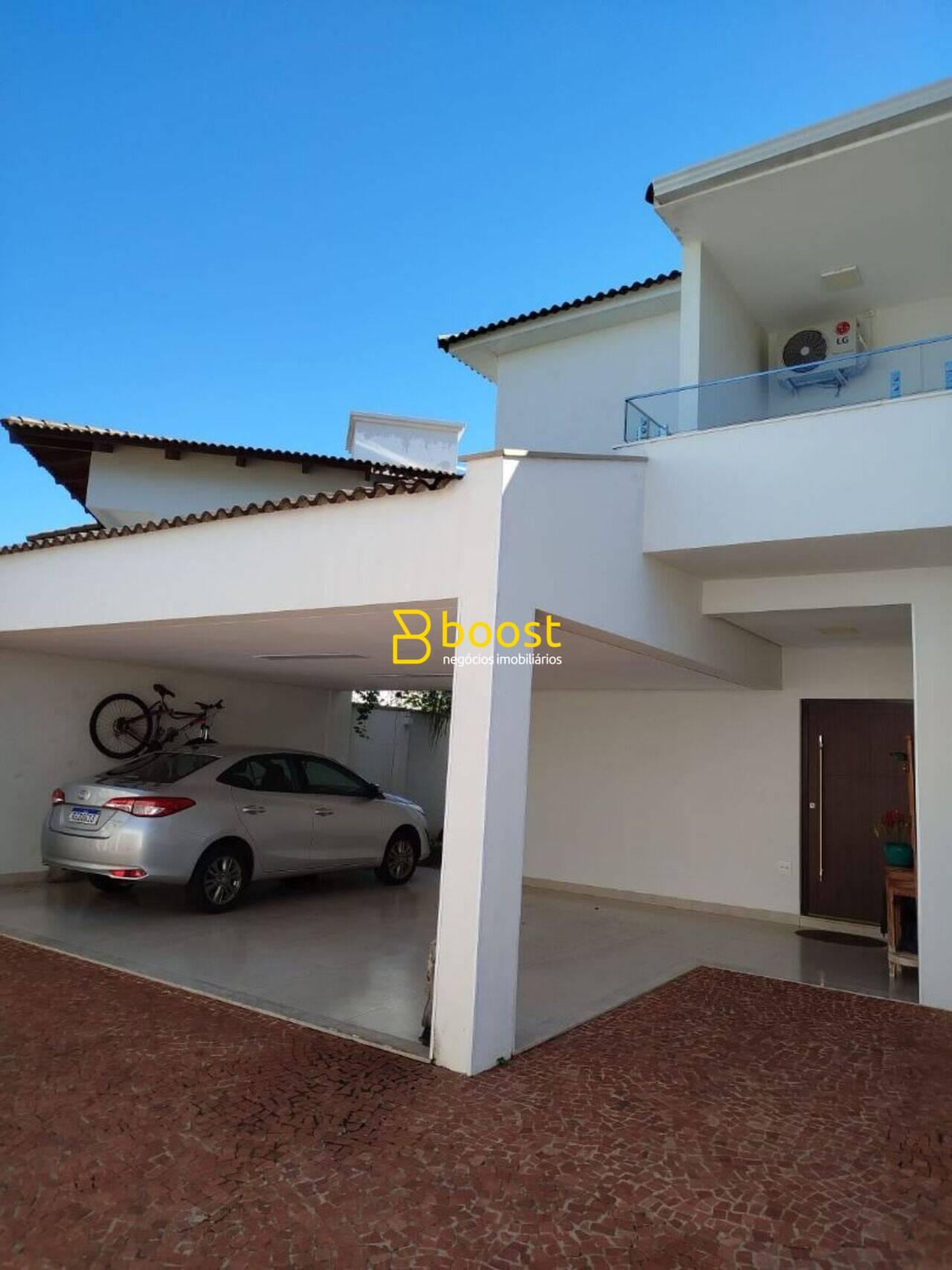 Casa com 3 quartos, 365 m², à venda por R$ 2.700.000 - Jardim Karaíba - Uberlândia/MG, foto 3