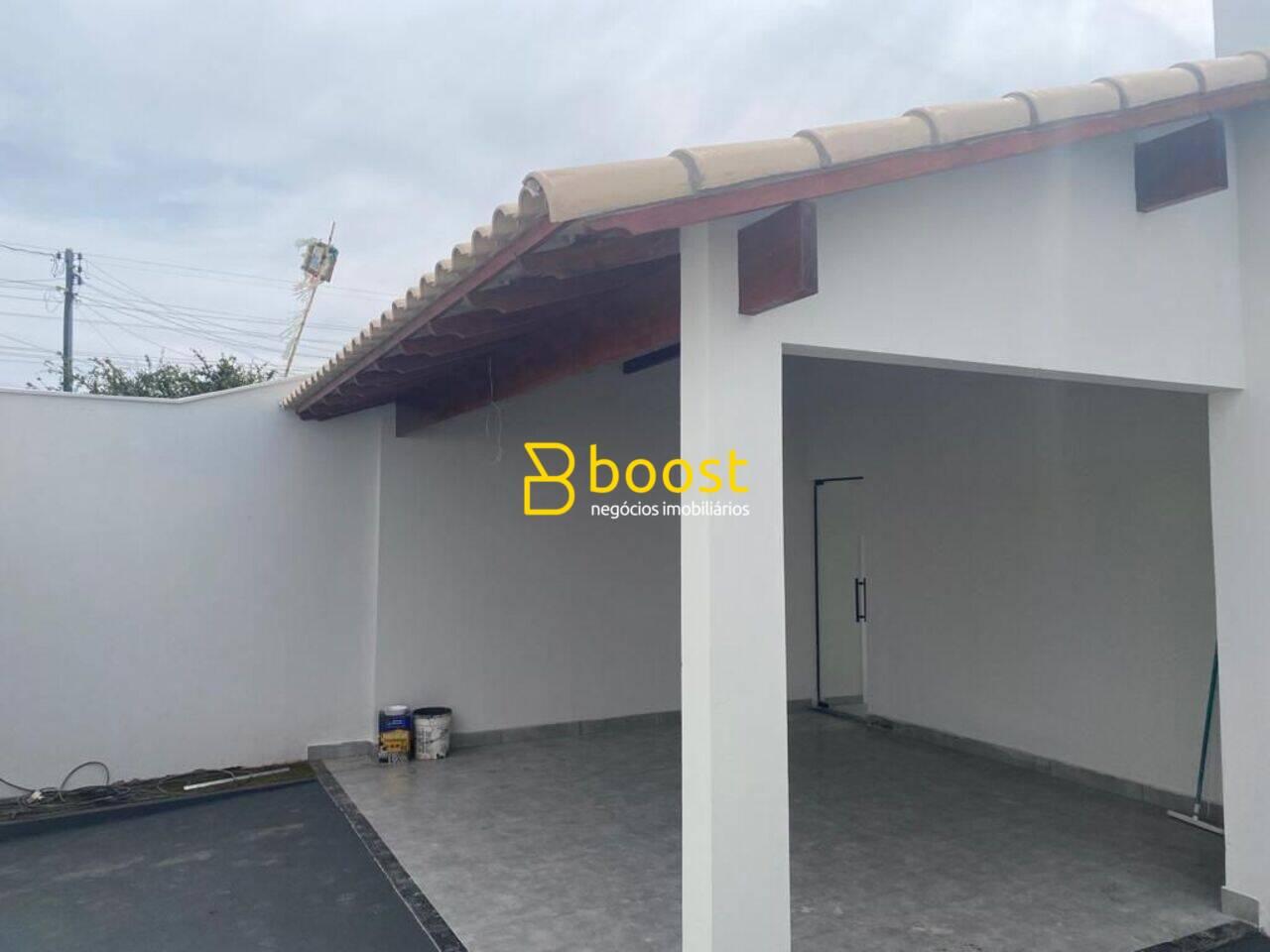Casa com 3 quartos, 107 m², à venda por R$ 430.000 - Luizote de Freitas - Uberlândia/MG, foto 2