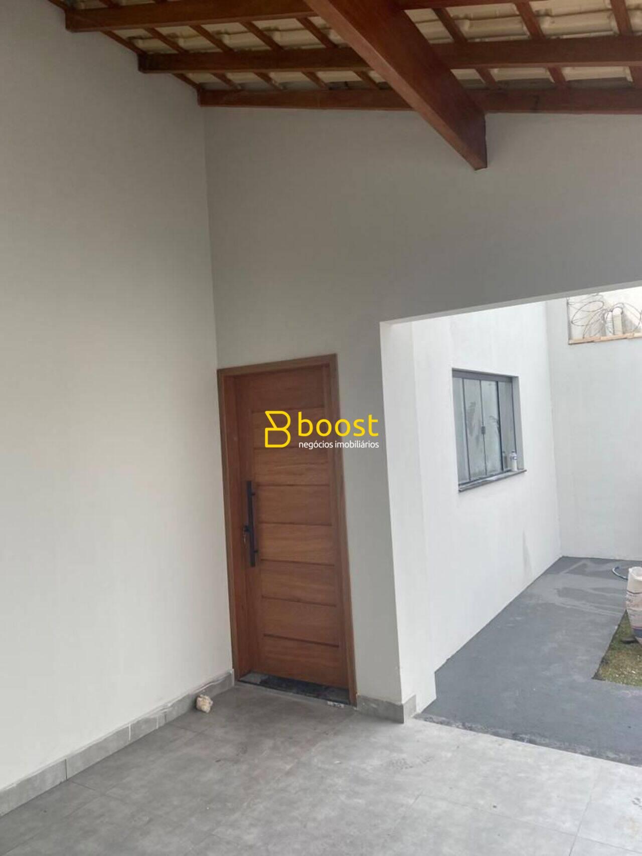 Casa com 3 quartos, 107 m², à venda por R$ 430.000 - Luizote de Freitas - Uberlândia/MG, foto 3