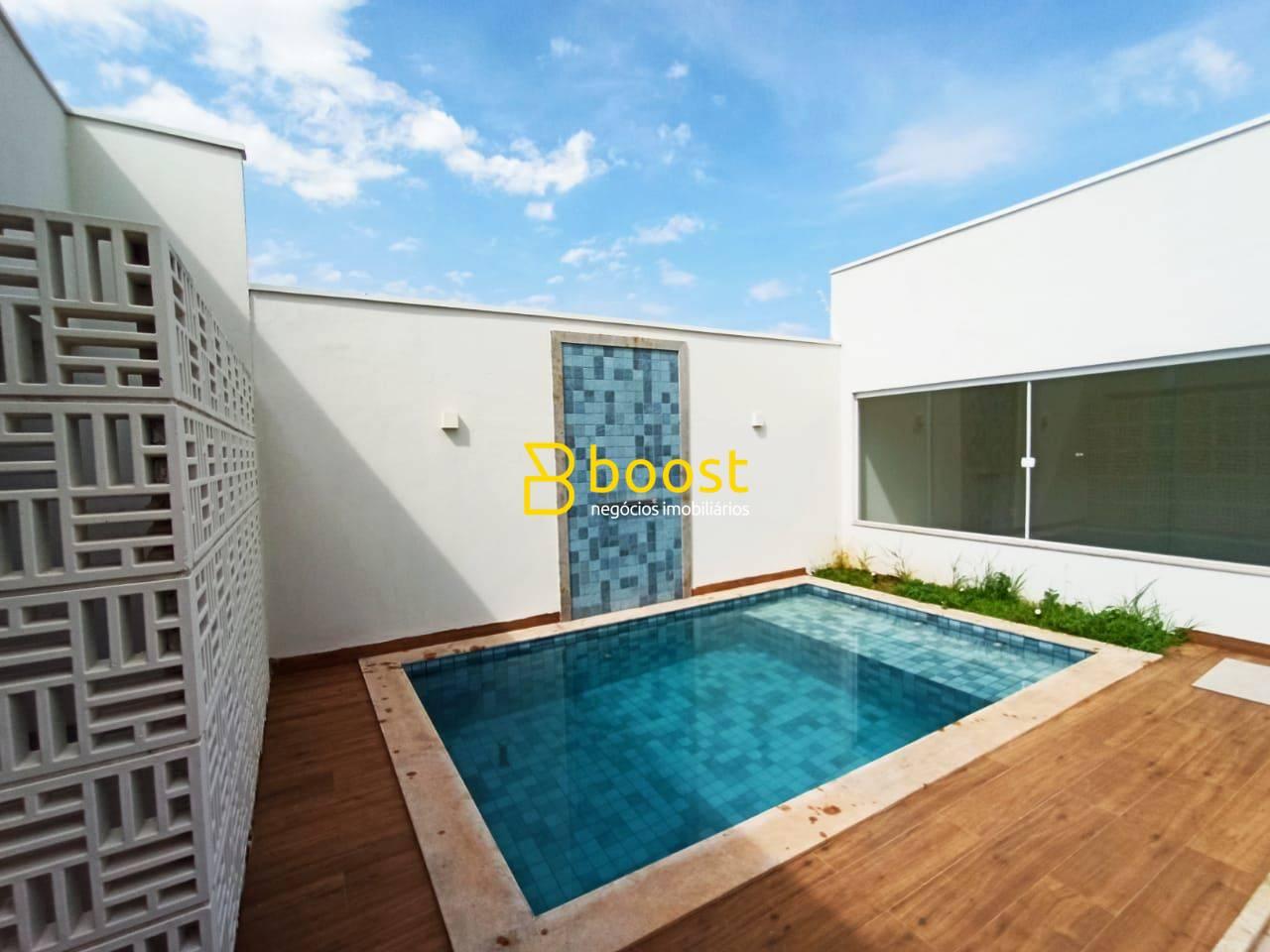 Casa com 3 quartos, 114 m², à venda por R$ 850.000 - Santa Mônica - Uberlândia/MG