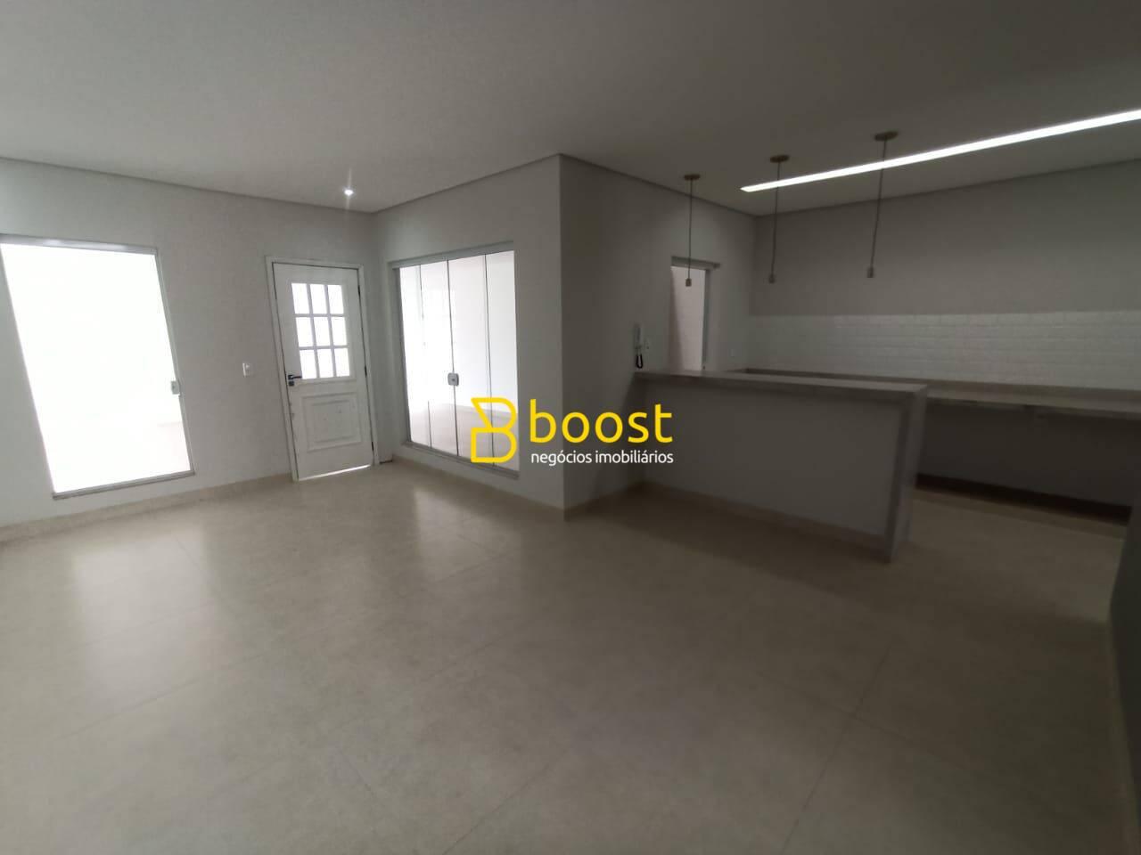 Casa com 3 quartos, 114 m², à venda por R$ 850.000 - Santa Mônica - Uberlândia/MG, foto 3