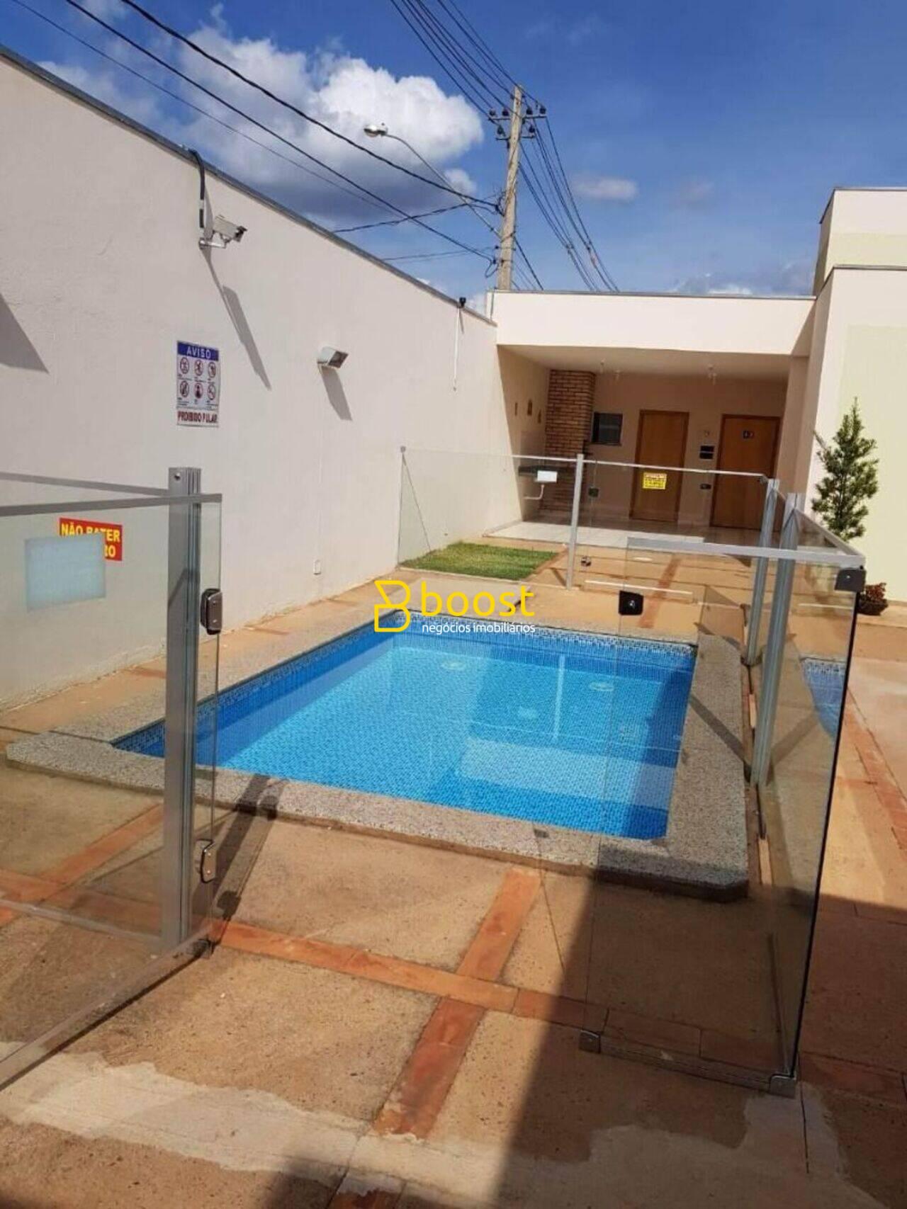 Casa com 2 quartos, 46 m², à venda por R$ 265.000 - Novo Mundo - Uberlândia/MG, foto 2