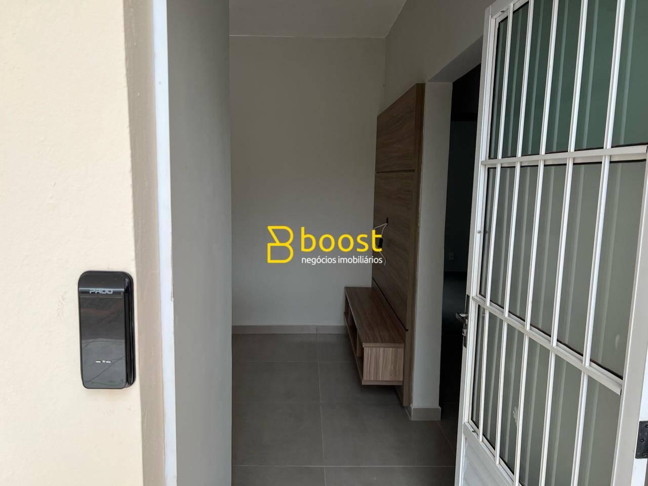 Casa com 2 quartos, 46 m², à venda por R$ 265.000 - Novo Mundo - Uberlândia/MG, foto 3