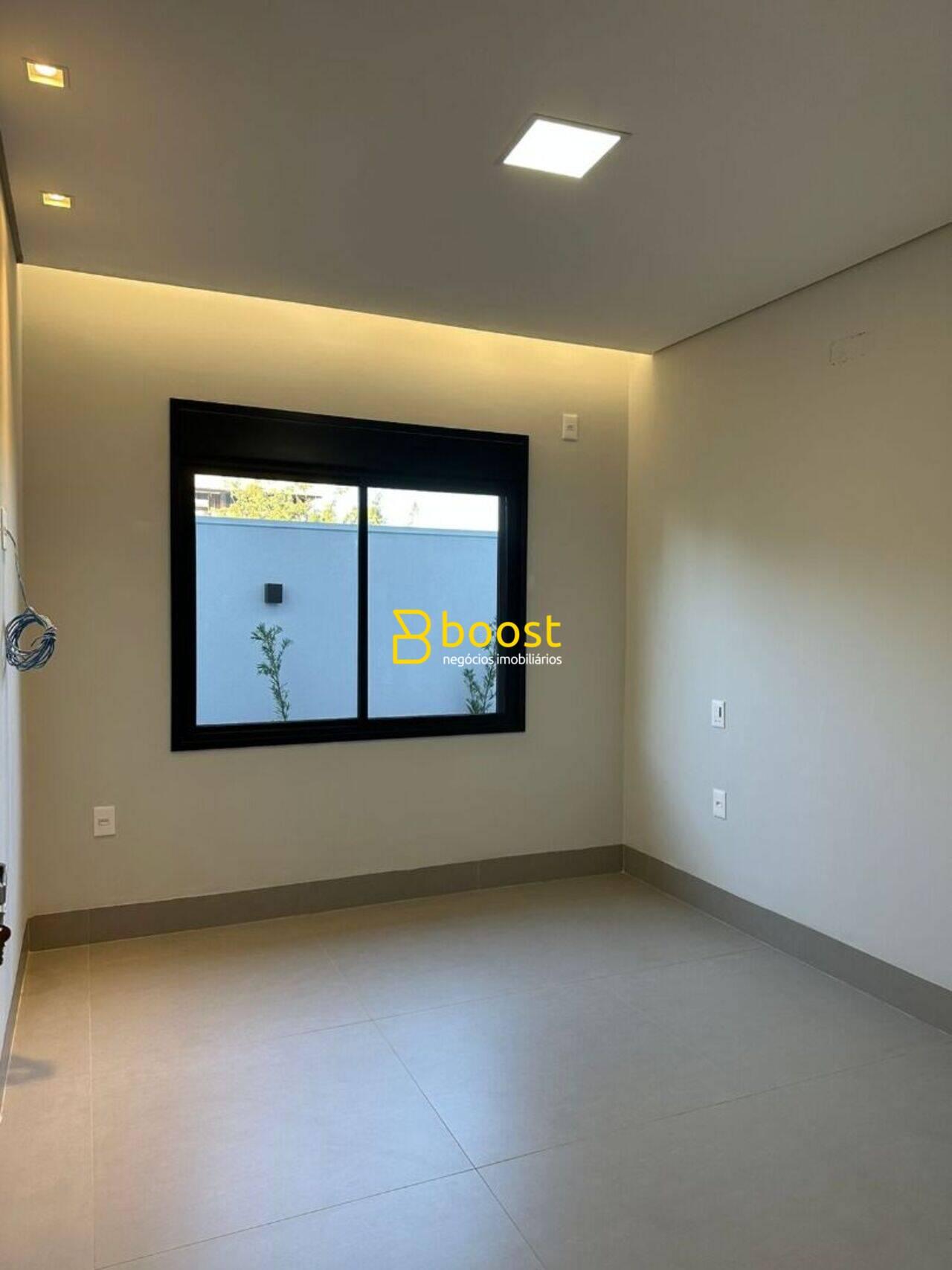 Casa com 3 dormitórios à venda, 216 m² por R$ 2.100.000,00 - Condomínio Arts - Uberlândia/MG, foto 3