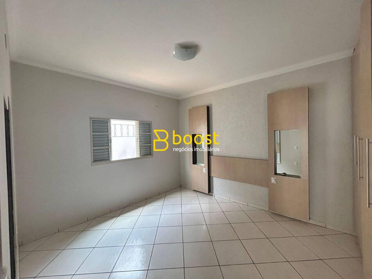 Casa com 3 dormitórios à venda por R$ 420.000,00 - Nova Uberlândia - Uberlândia/MG, foto 4