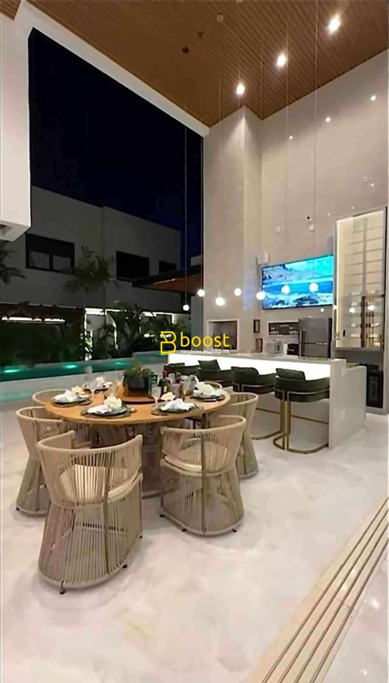 Casa com 4 dormitórios à venda, 350 m² por R$ 6.250.000,00 - Jardim Versailles - Uberlândia/MG