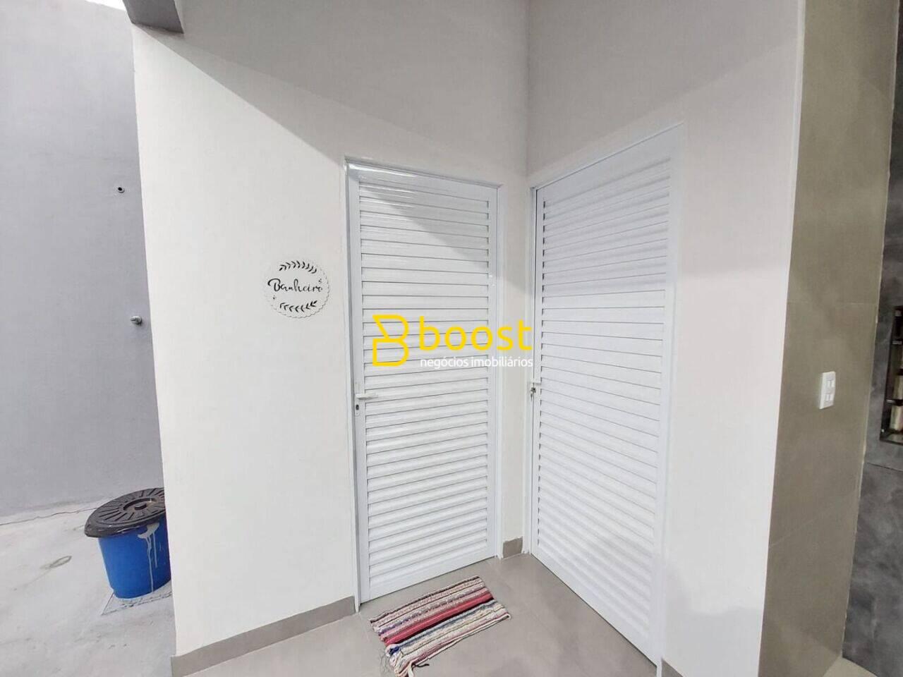 Casa com 3 dormitórios à venda, 220 m² por R$ 700.000 - Carajás - Uberlândia/MG, foto 4