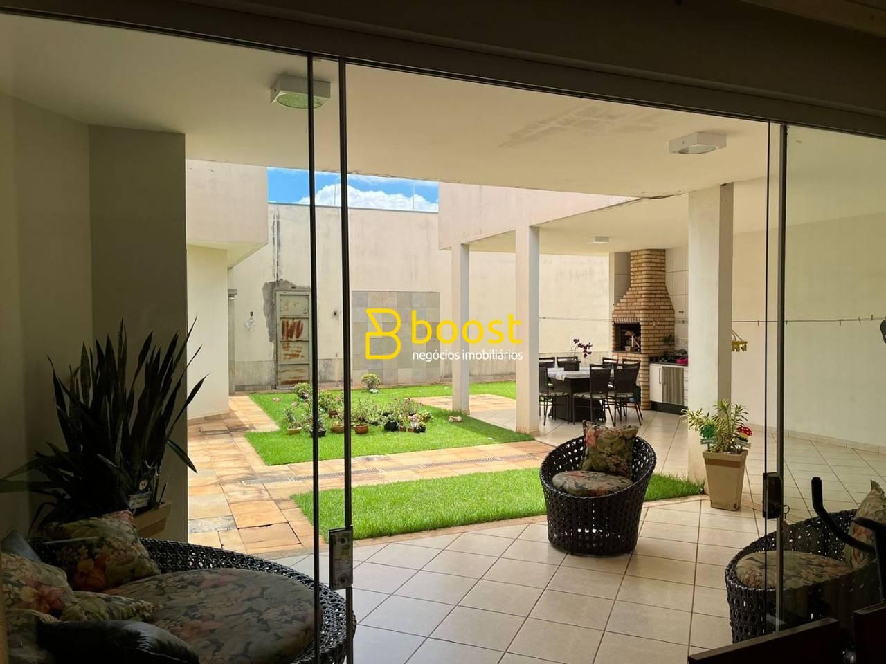 Casa à venda, 190 m² por R$ 740.000,00 - Chácaras Tubalina E Quartel - Uberlândia/MG