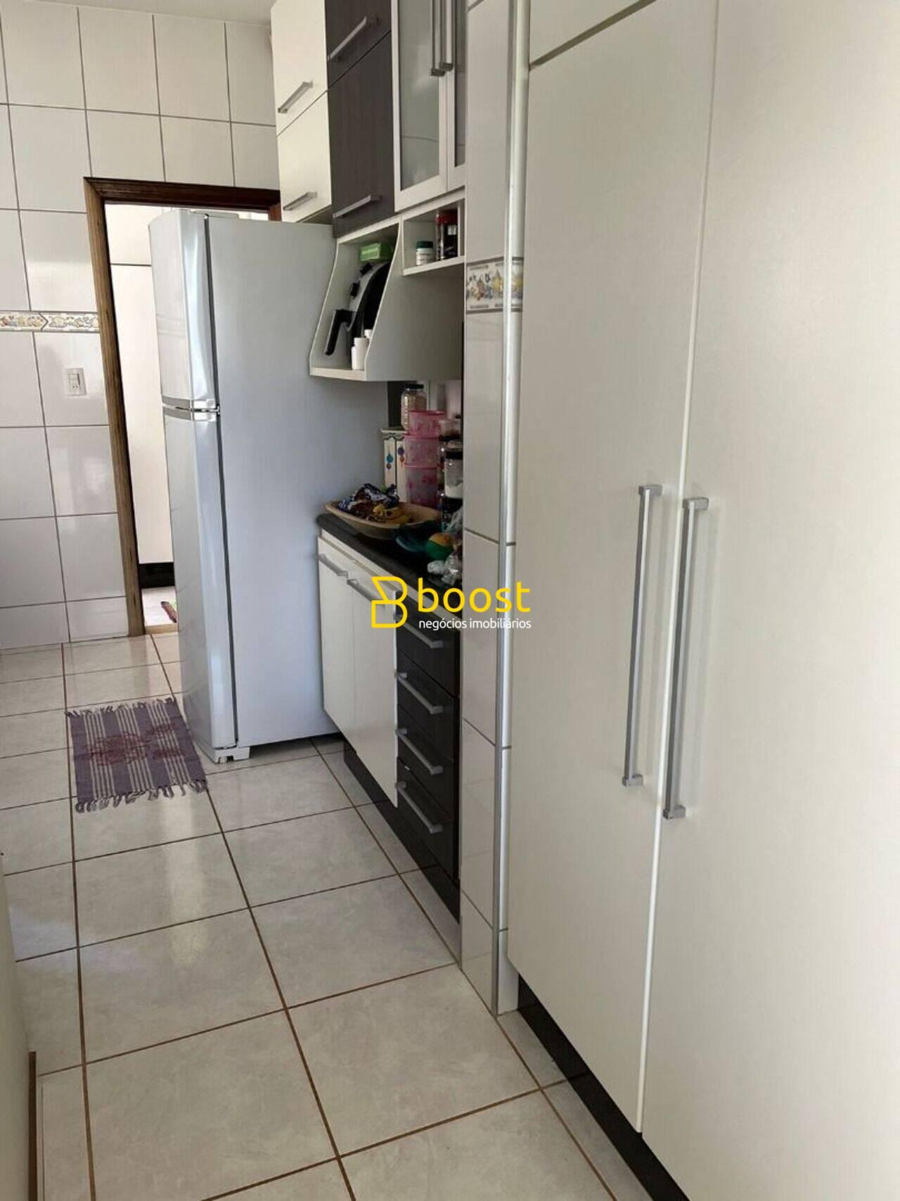 Casa à venda, 190 m² por R$ 740.000,00 - Chácaras Tubalina E Quartel - Uberlândia/MG, foto 3