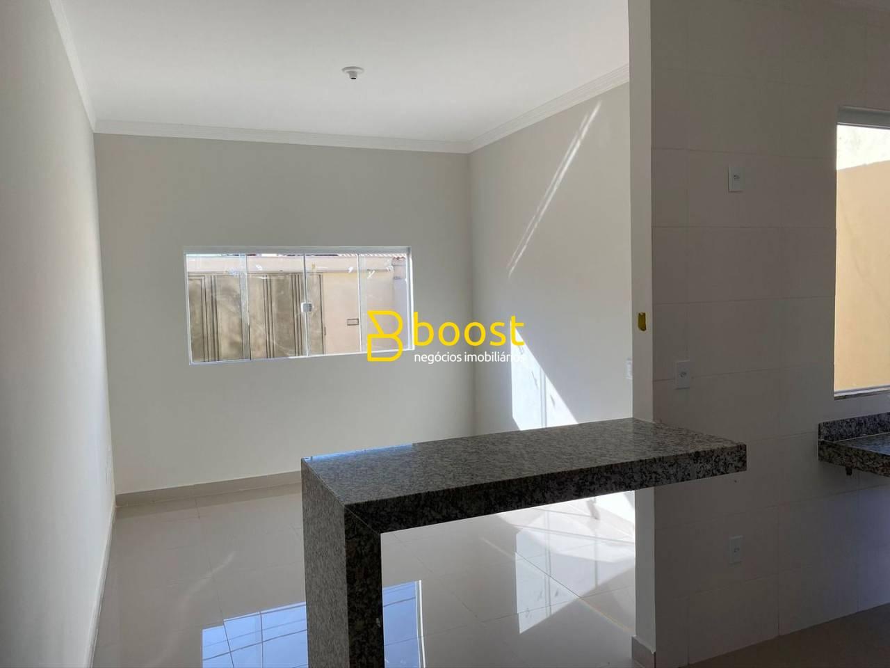 Casa com 2 quartos, 60 m², à venda por R$ 250.000 - Jardim Holanda - Uberlândia/MG