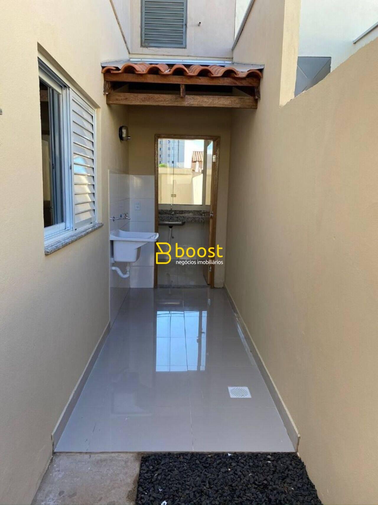 Casa com 2 quartos, 60 m², à venda por R$ 250.000 - Jardim Holanda - Uberlândia/MG, foto 4