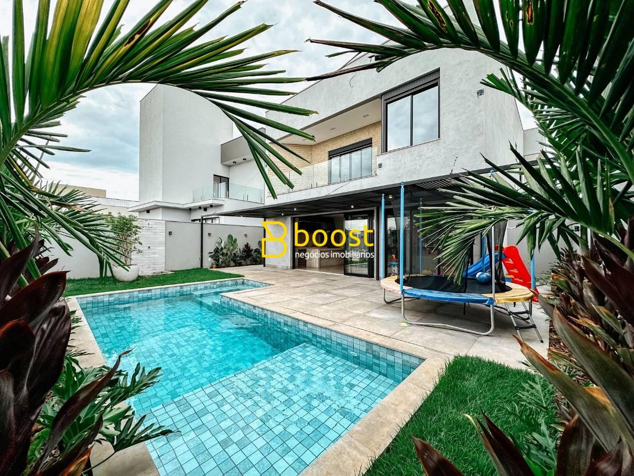Casa com 4 quartos, 315 m², à venda por R$ 2.950.000 - Varandas Sul - Uberlândia/MG