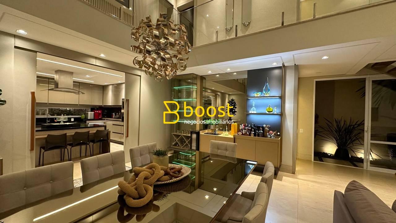 Casa com 3 quartos, 340 m², à venda por R$ 5.500.000 - Jardim Versailles - Uberlândia/MG