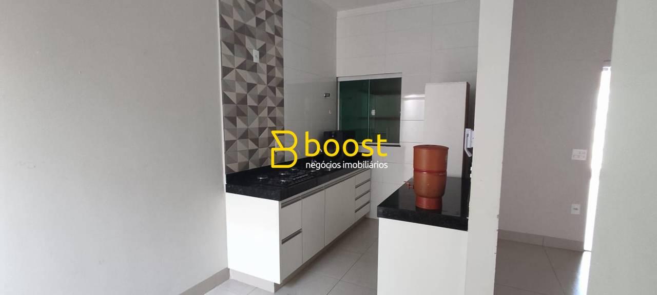 Casa com 2 dormitórios à venda, 53 m² por R$ 320.000 - Vida Nova - Uberlândia/MG