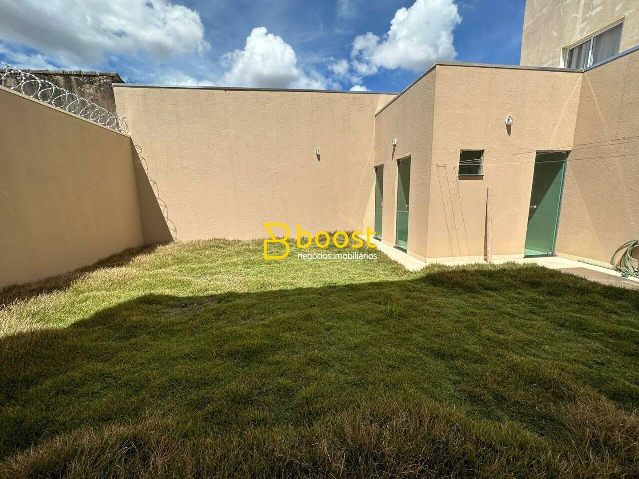 Casa com 5 dormitórios à venda, 270 m² por R$ 1.190.000 - Novo Mundo - Uberlândia/MG, foto 2