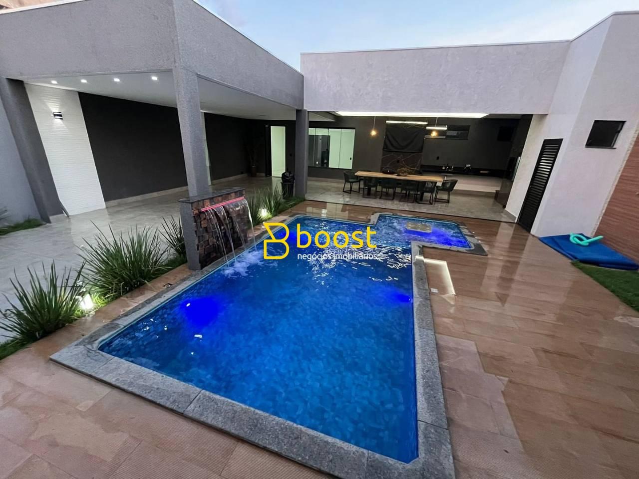 Casa com 3 dormitórios à venda, 191 m² por R$ 999.000 - Vida Nova - Uberlândia/MG