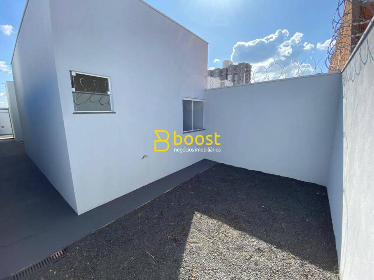 Casa com 2 dormitórios à venda, 58 m² por R$ 280.000 - Laranjeiras - Uberlândia/MG, foto 2