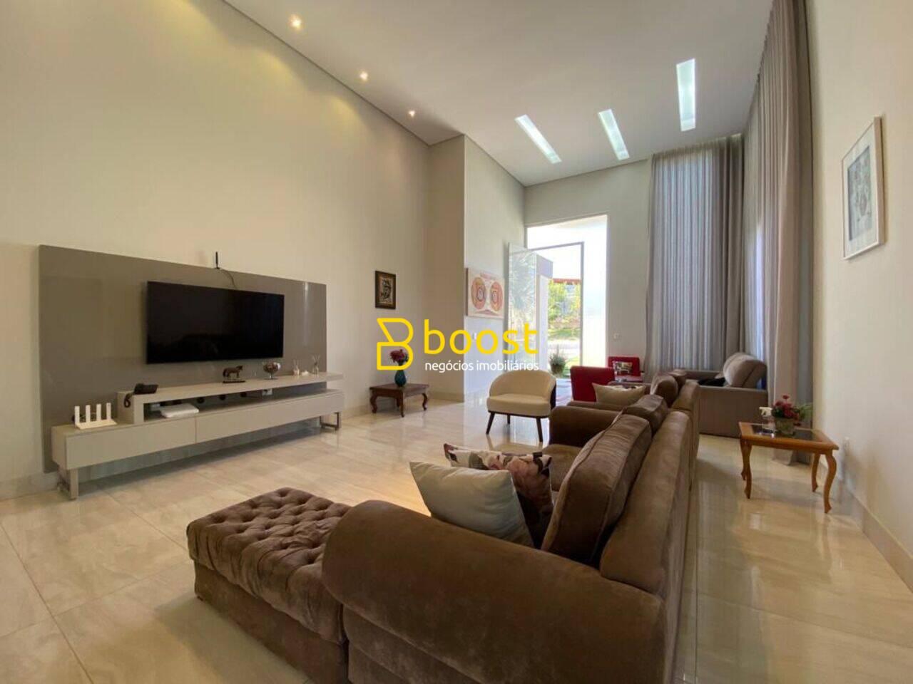 Casa com 3 dormitórios à venda, 270 m² por R$ 2.400.000,00 - Jardins Barcelona - Uberlândia/MG, foto 2