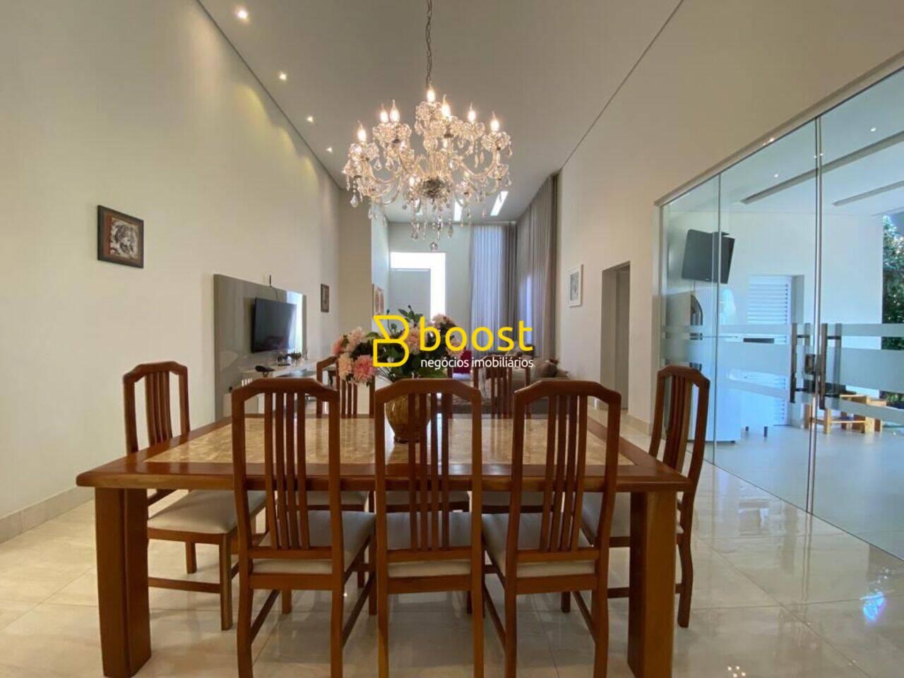 Casa com 3 dormitórios à venda, 270 m² por R$ 2.400.000,00 - Jardins Barcelona - Uberlândia/MG, foto 4