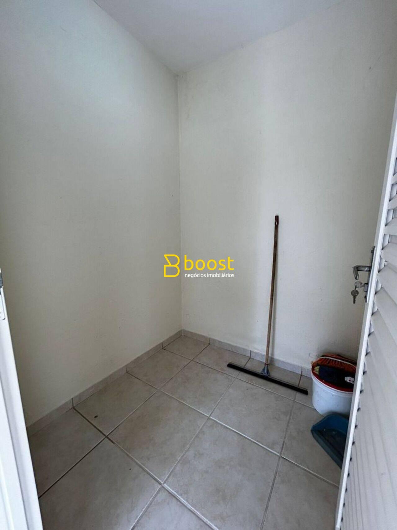 Casa com 3 dormitórios à venda, 191 m² por R$ 1.250.000 - Jardim Inconfidência - Uberlândia/MG, foto 2