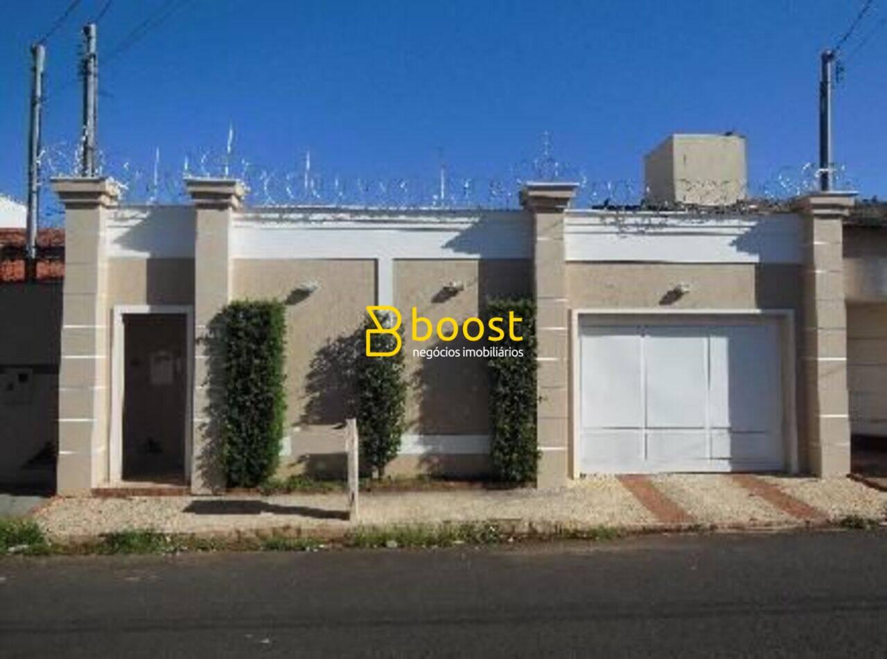 Casa com 3 dormitórios à venda, 166 m² por R$ 525.000,00 - Jardim Europa - Uberlândia/MG, foto 2