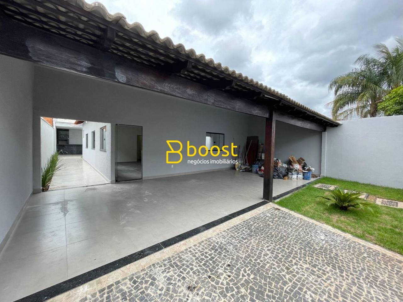 Casa com 3 quartos, 180 m², à venda por R$ 600.000 - Nova Uberlândia - Uberlândia/MG