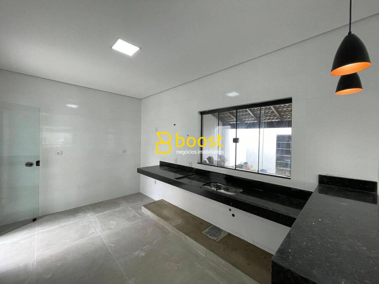Casa com 3 quartos, 180 m², à venda por R$ 600.000 - Nova Uberlândia - Uberlândia/MG, foto 3