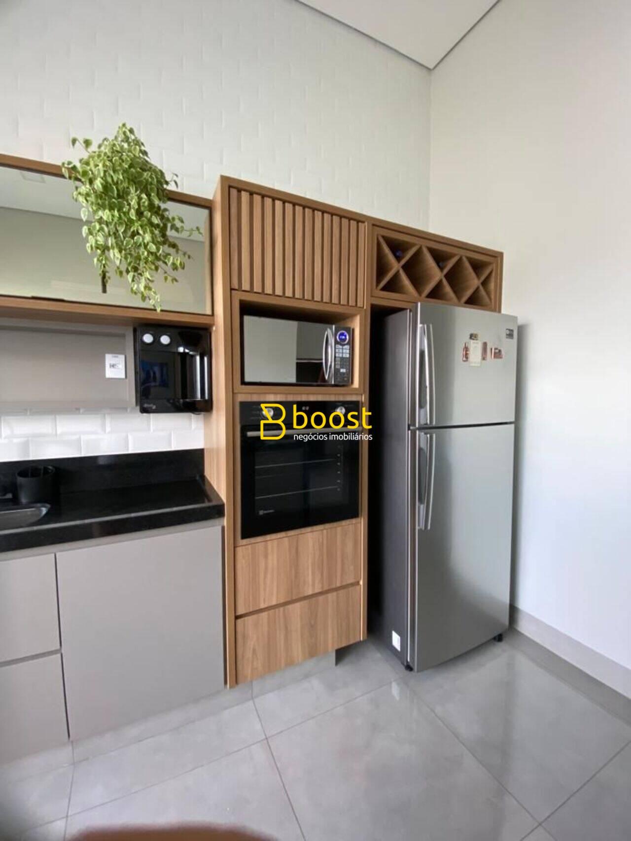 Casa com 3 dormitórios à venda por R$ 1.100.000 - Jardim Botânico - Uberlândia/MG, foto 3
