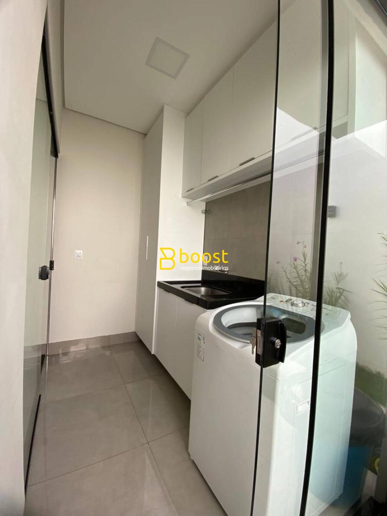 Casa com 3 dormitórios à venda por R$ 1.100.000 - Jardim Botânico - Uberlândia/MG, foto 4