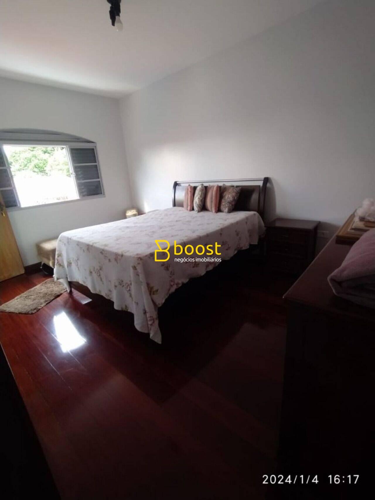 Casa com 5 dormitórios à venda, 330 m² por R$ 1.200.000,00 - Tibery - Uberlândia/MG, foto 4