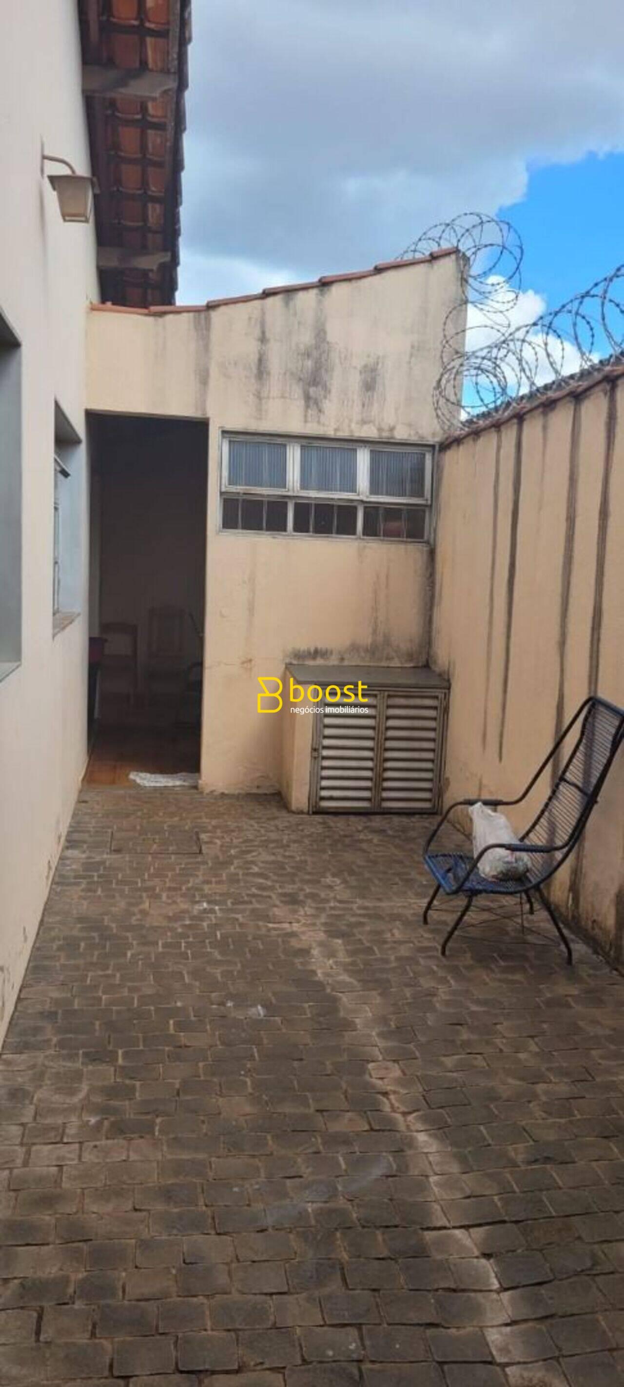 Casa à venda, 195 m² por R$ 450.000,00 - Osvaldo Rezende - Uberlândia/MG, foto 4