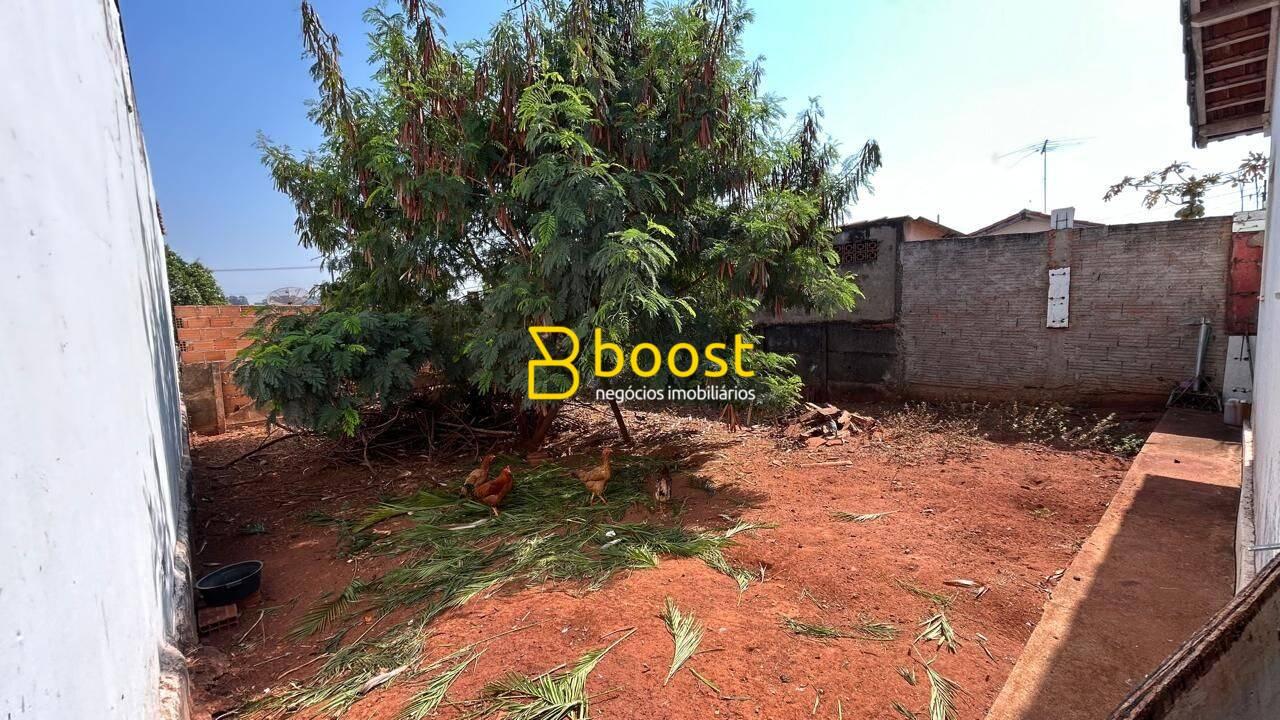 Casa com 2 quartos, à venda por R$ 240.000 - Pacaembu - Uberlândia/MG, foto 3