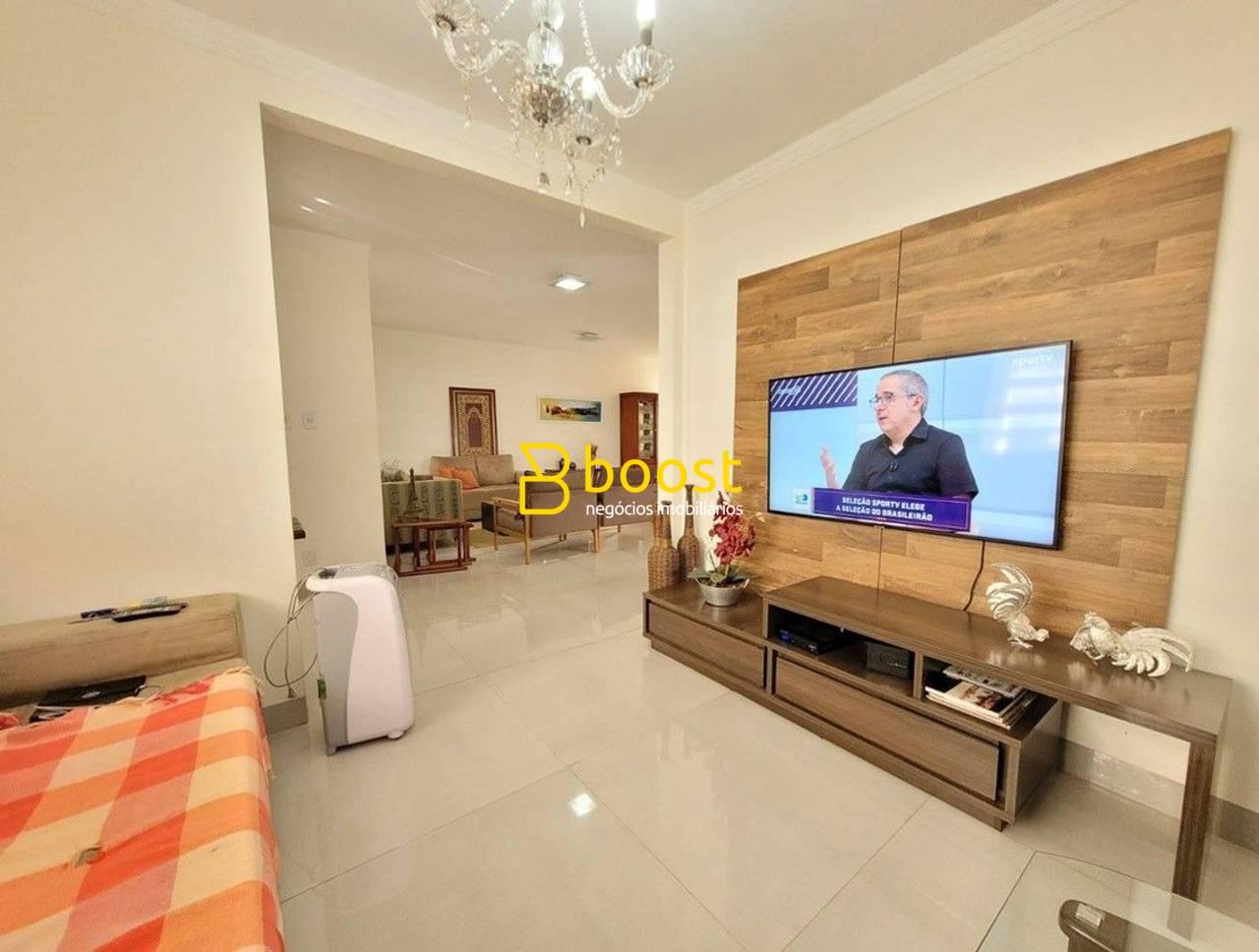 Casa com 3 quartos, 197 m², à venda por R$ 750.000 - Patrimônio - Uberlândia/MG