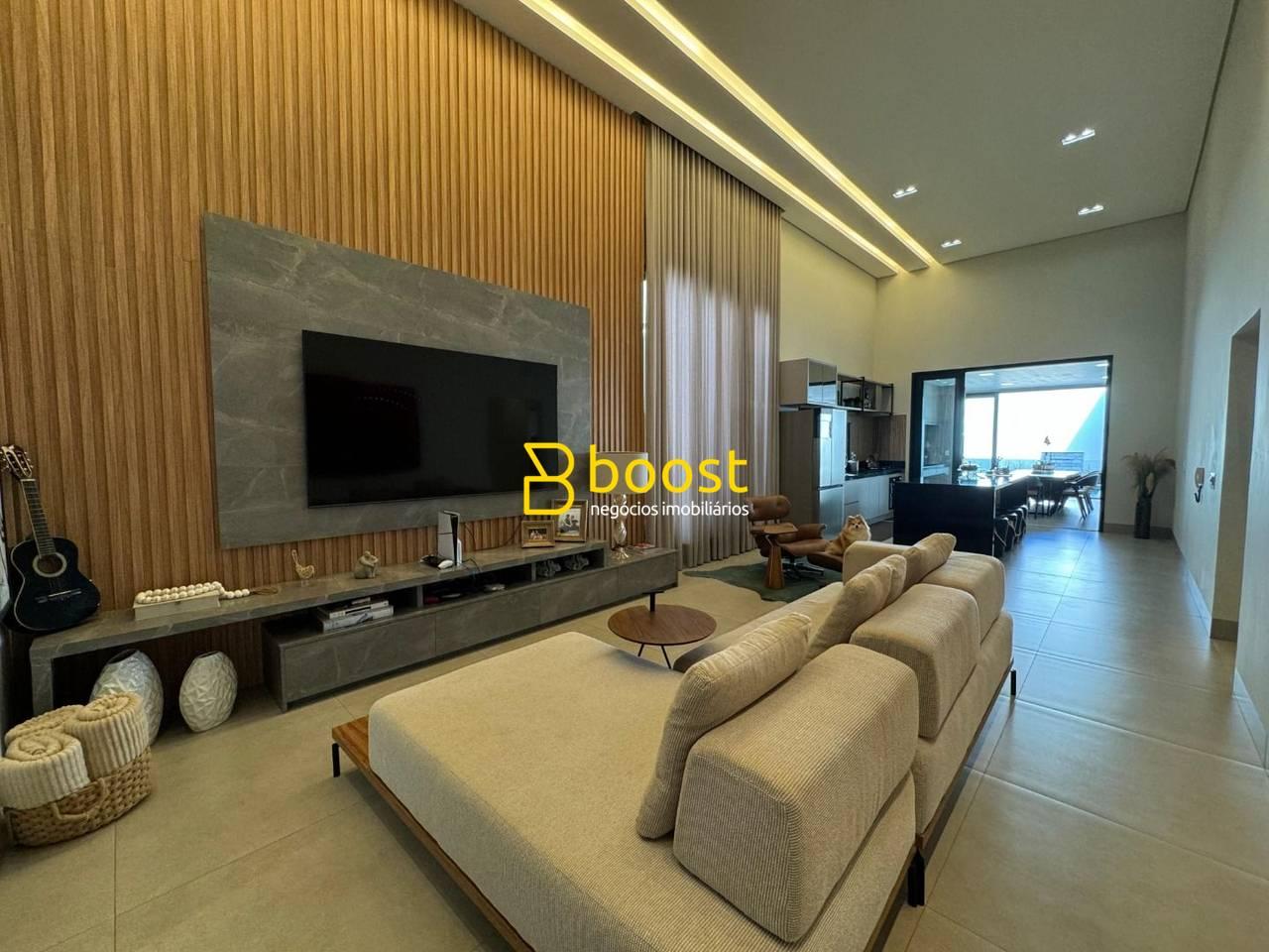 Casa com 3 quartos, 206 m², à venda por R$ 2.500.000 - Varandas Sul - Uberlândia/MG