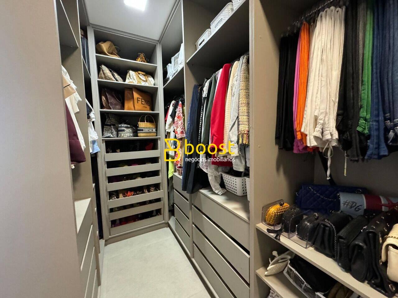 Casa com 3 quartos, 206 m², à venda por R$ 2.500.000 - Varandas Sul - Uberlândia/MG, foto 4