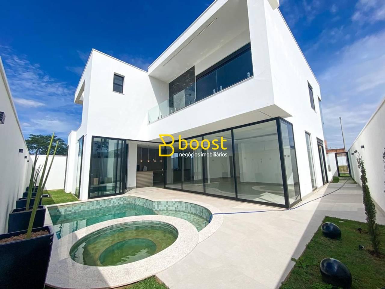 Casa com 4 quartos, 442 m², à venda por R$ 5.500.000 - Jardim Versailles - Uberlândia/MG