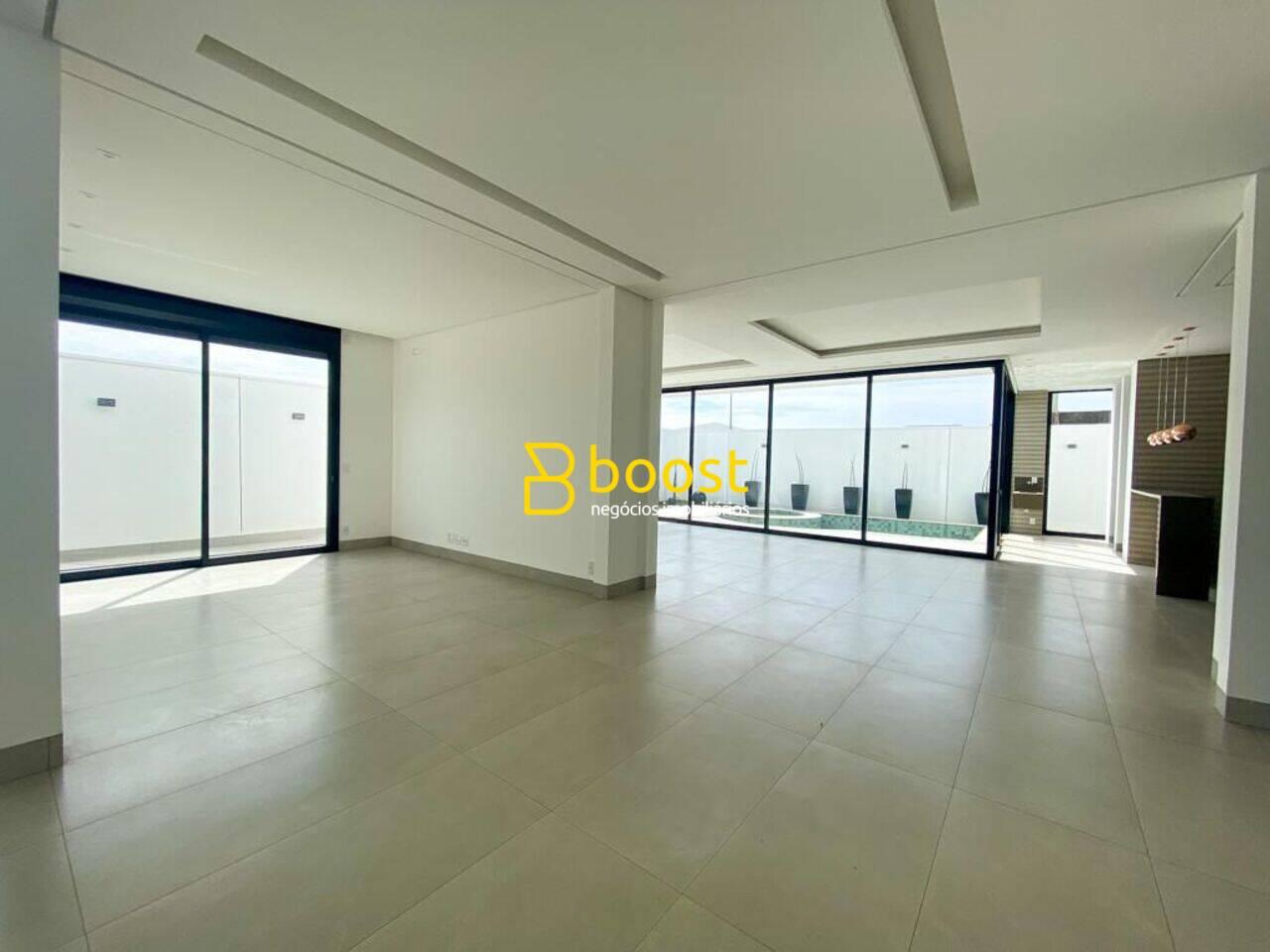 Casa com 4 quartos, 442 m², à venda por R$ 5.500.000 - Jardim Versailles - Uberlândia/MG, foto 4