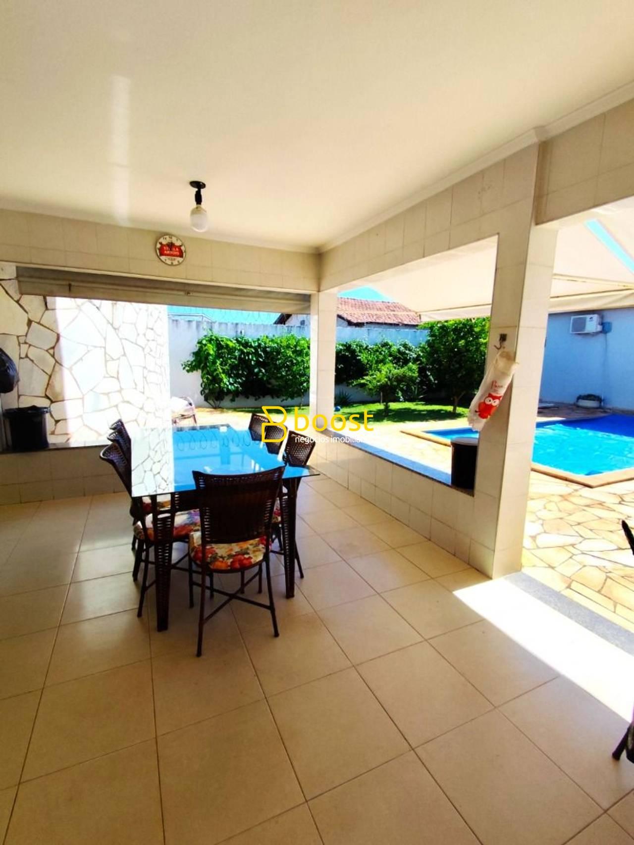 Casa com 3 quartos, 244 m², à venda por R$ 1.280.000 - Morada da Colina - Uberlândia/MG