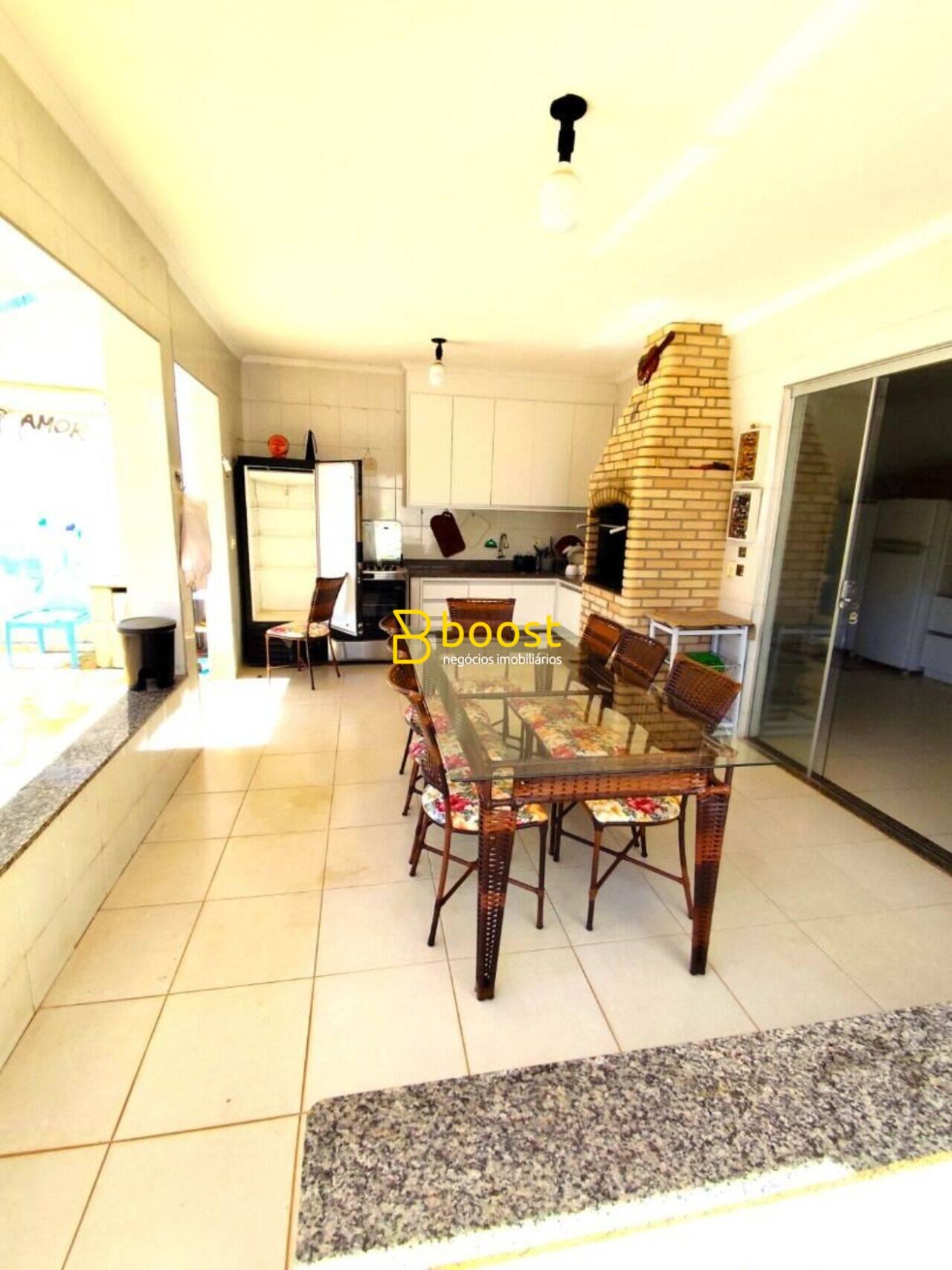 Casa com 3 quartos, 244 m², à venda por R$ 1.280.000 - Morada da Colina - Uberlândia/MG, foto 2