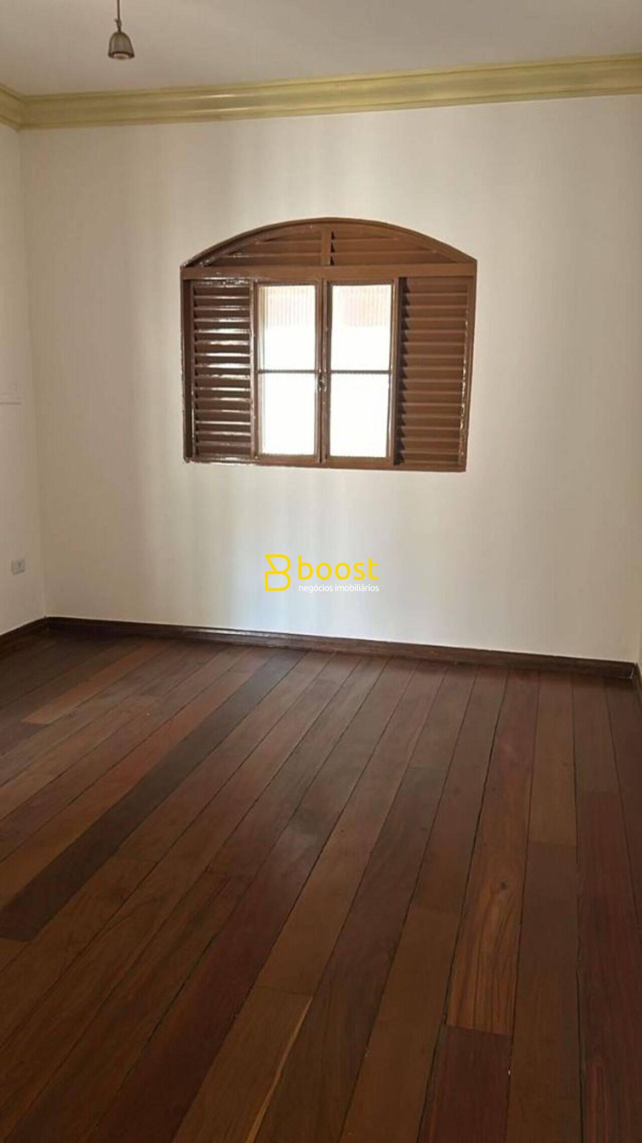 Casa com 3 quartos, 183 m², à venda por R$ 640.000 - Santa Mônica - Uberlândia/MG, foto 2
