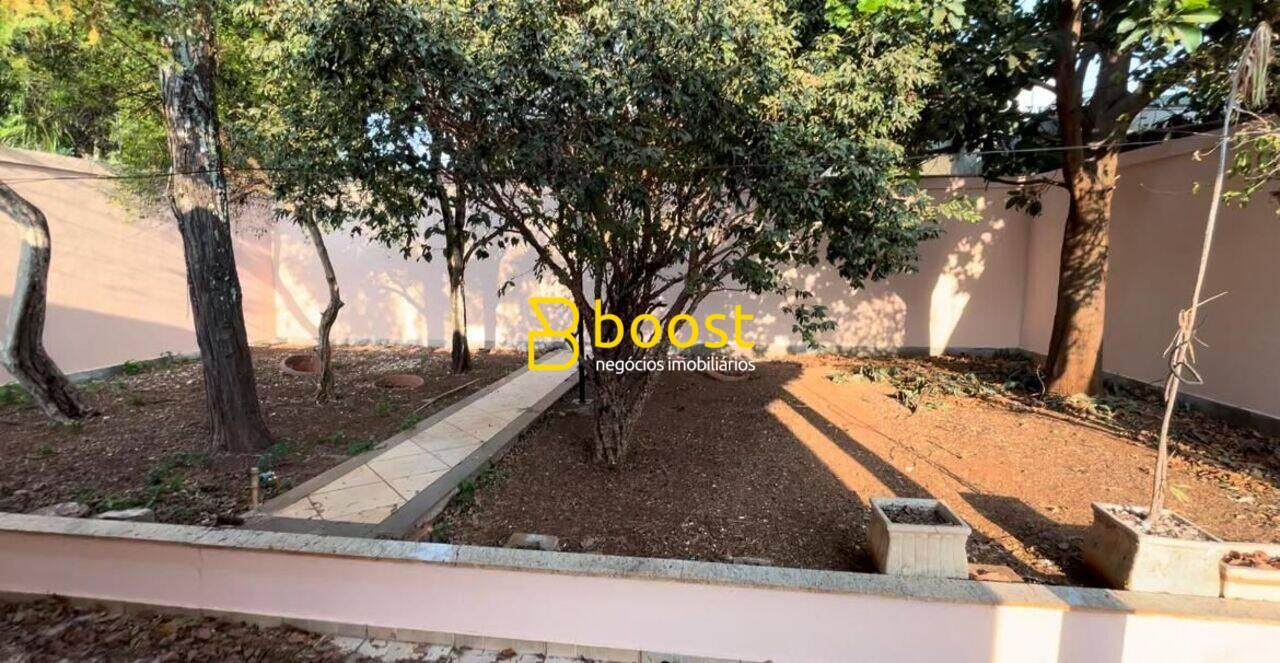 Casa com 3 quartos, 183 m², à venda por R$ 640.000 - Santa Mônica - Uberlândia/MG, foto 4