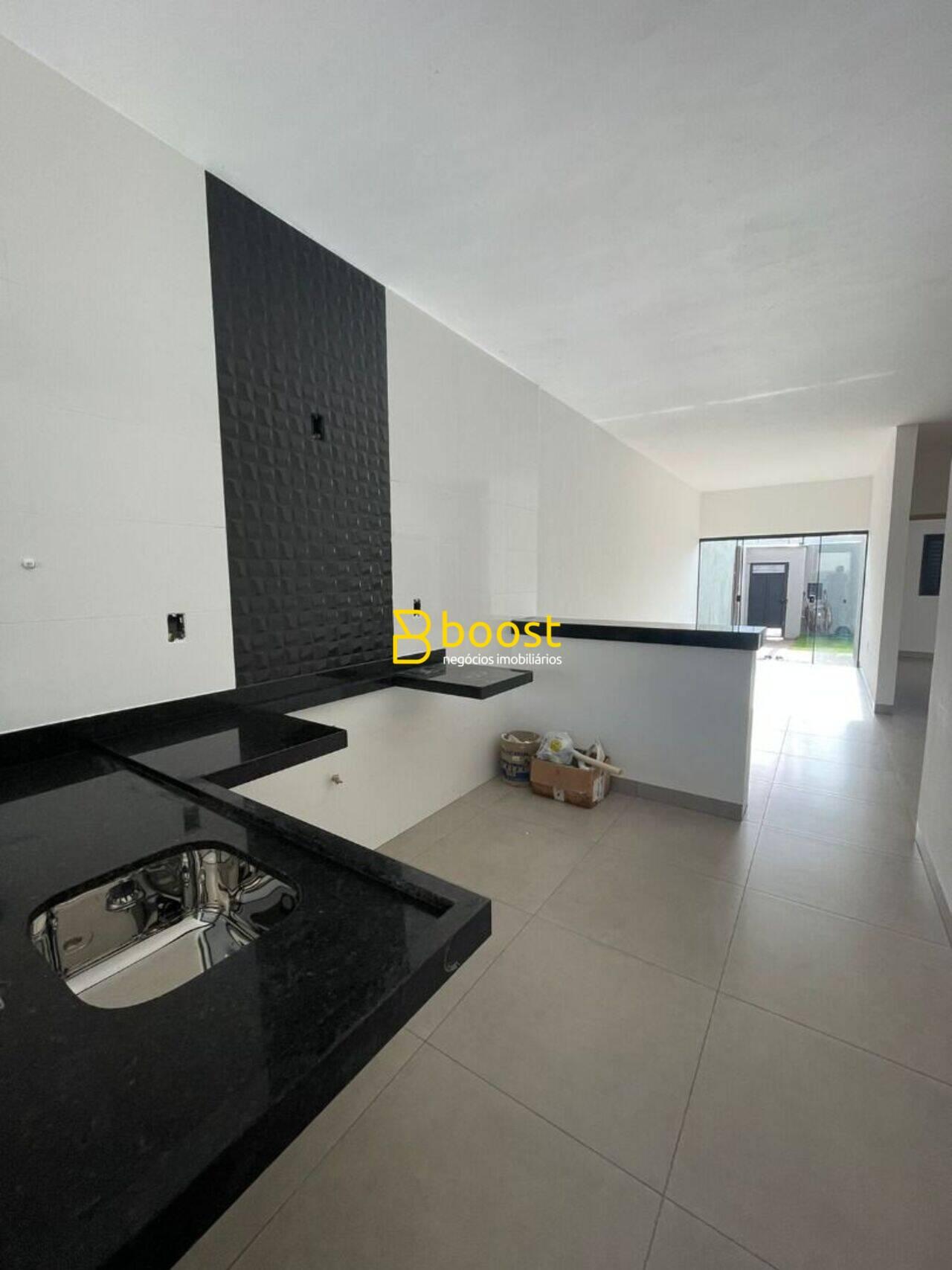 Casa com 3 quartos, 95 m², à venda por R$ 445.000 - Novo Mundo - Uberlândia/MG, foto 4