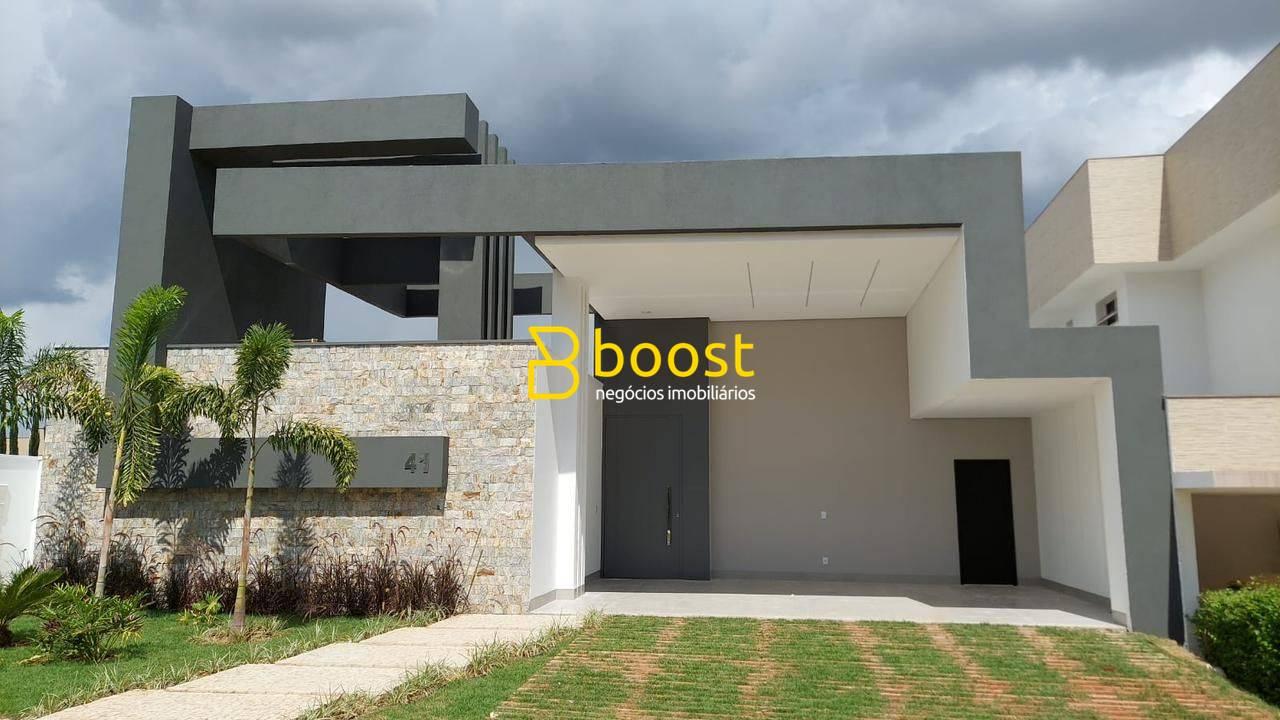 Casa com 4 quartos, 295 m², à venda por R$ 2.800.000 - Jardins Gênova - Uberlândia/MG