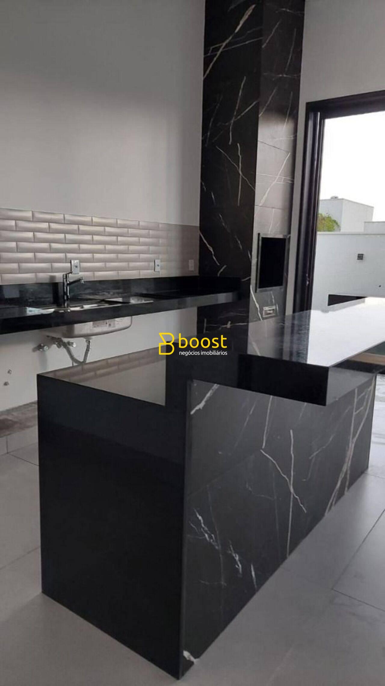 Casa com 4 quartos, 295 m², à venda por R$ 2.800.000 - Jardins Gênova - Uberlândia/MG, foto 2