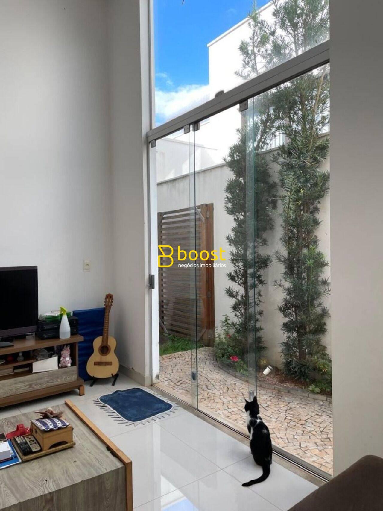 Casa com 3 quartos, 200 m², à venda por R$ 1.350.000 - Condomínio Splêndido - Uberlândia/MG, foto 2