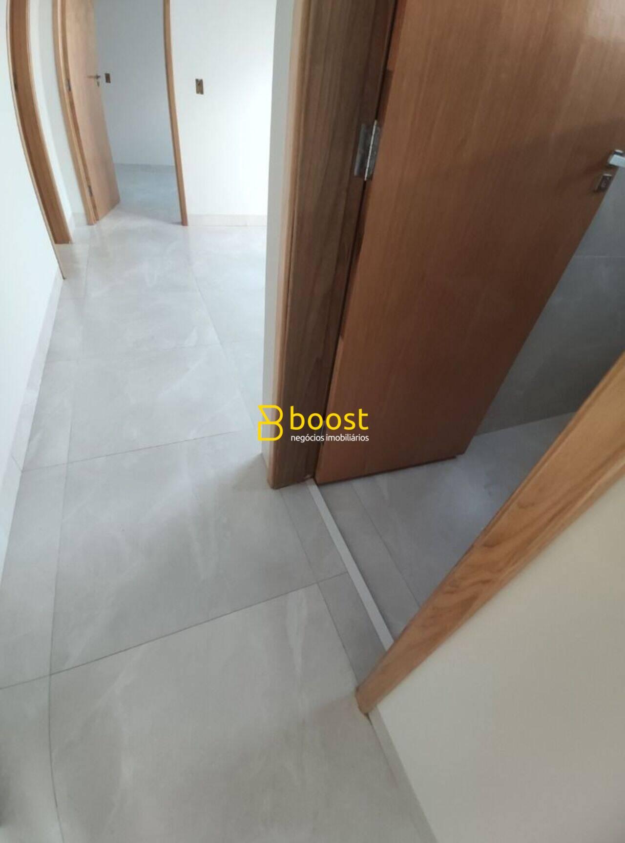 Casa com 2 quartos, 72 m², à venda por R$ 420.000 - Alto Umuarama - Uberlândia/MG, foto 3
