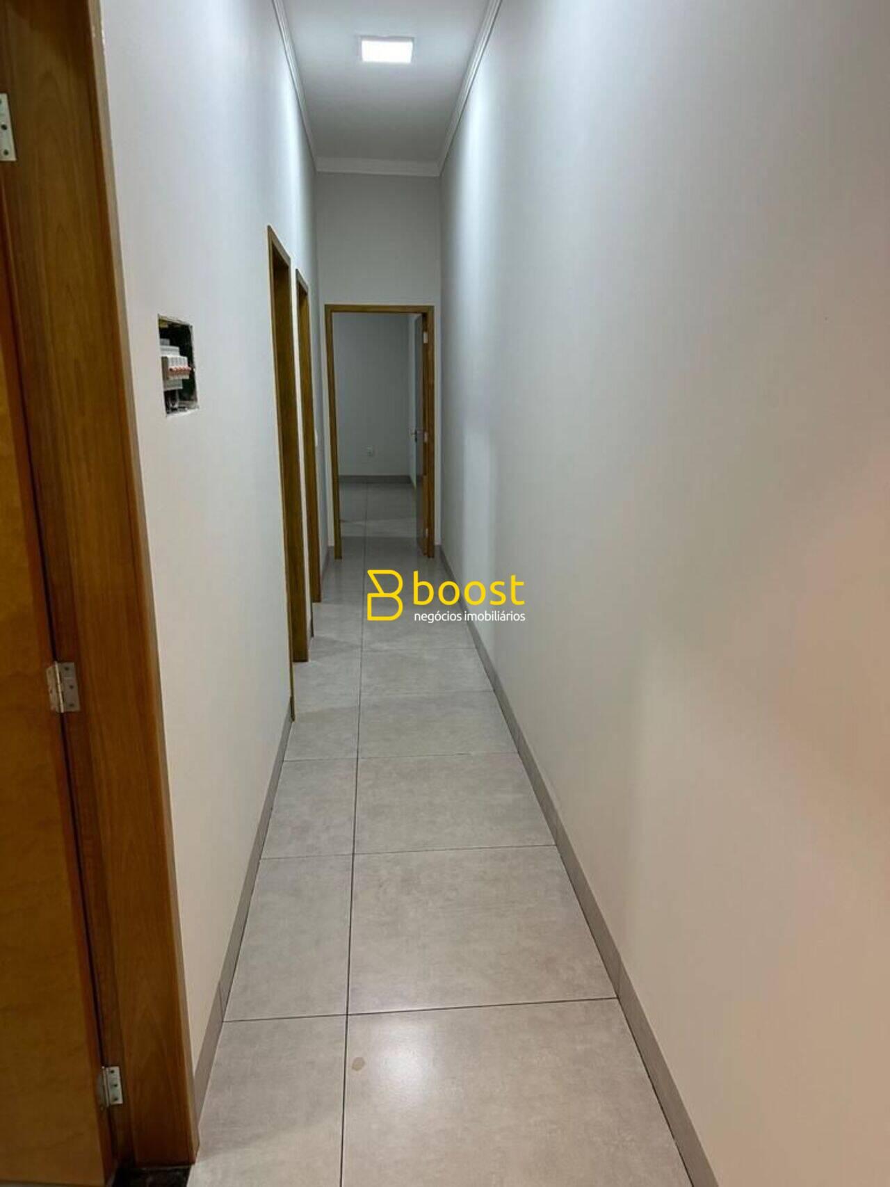 Casa com 3 dormitórios à venda, 99 m² por R$ 470.000 - Jardim Brasília - Uberlândia/MG, foto 4