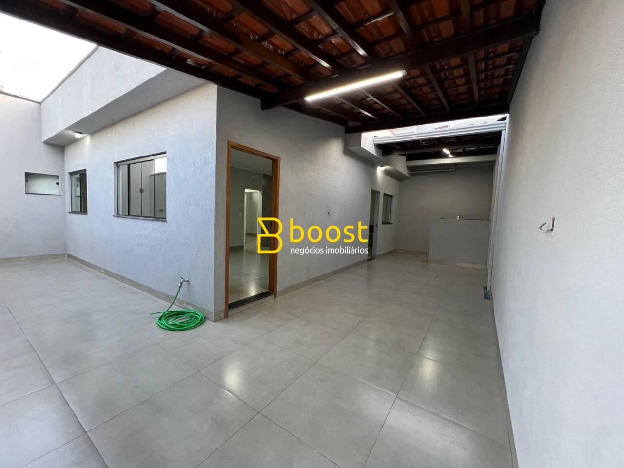 Casa com 2 dormitórios à venda, 110 m² por R$ 380.000 - Jaraguá - Uberlândia/MG