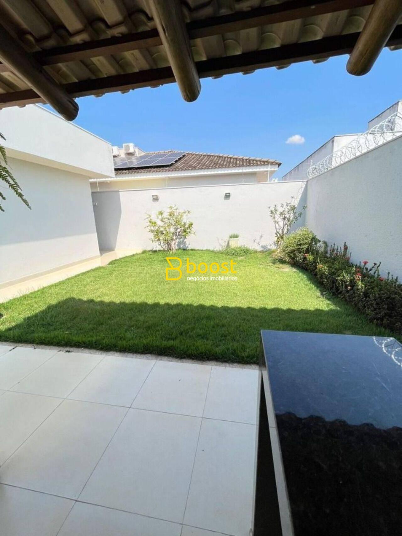Casa com 4 quartos, 340 m², à venda por R$ 2.200.000 - Jardim Karaíba - Uberlândia/MG, foto 2